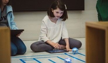 swift playground girl - Swift Playgrounds Expands Coding Education