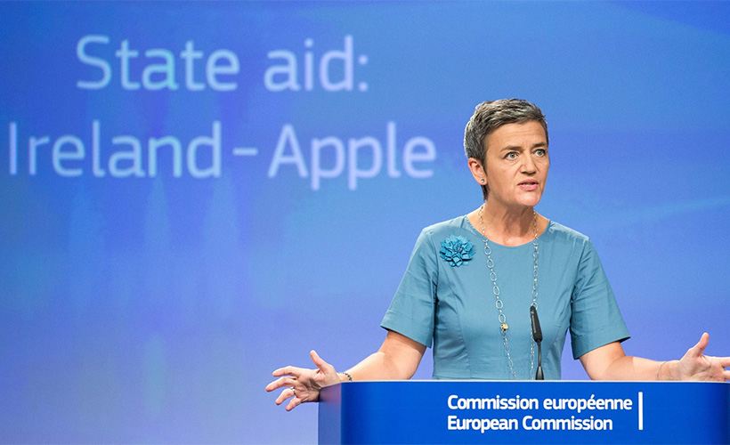 apple ordered to pay 13 billion euros by the european union points - Apple Ordered to Pay 13 Billion Euros by the European Union