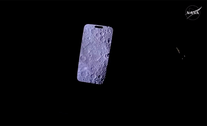 iphone 17 pro max surprises with an image of the moon crater - iPhone 17 Pro Max Surprises With An Image of the Moon